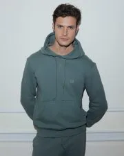 Pulover s kapuco Adam