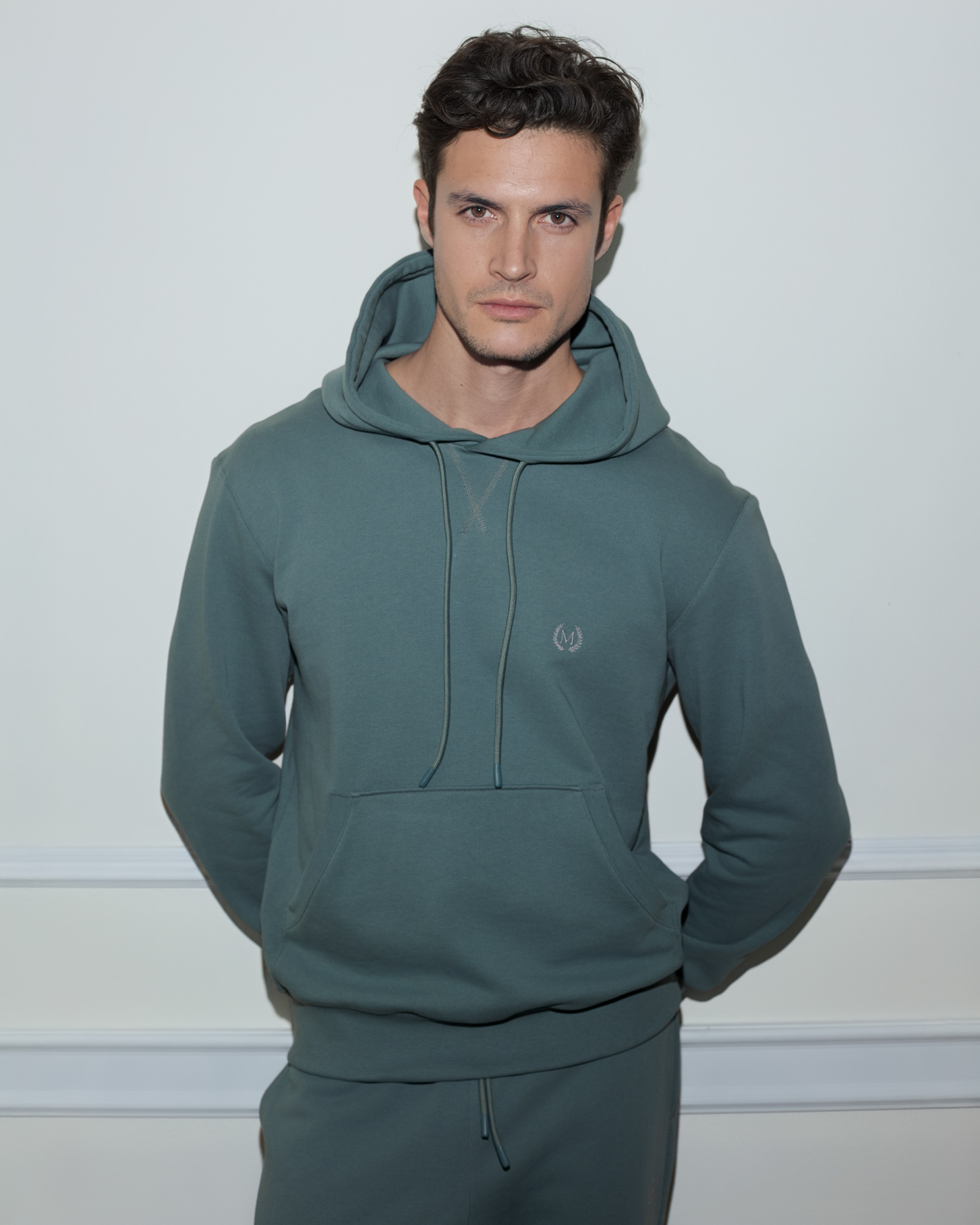 Pulover s kapuco Adam